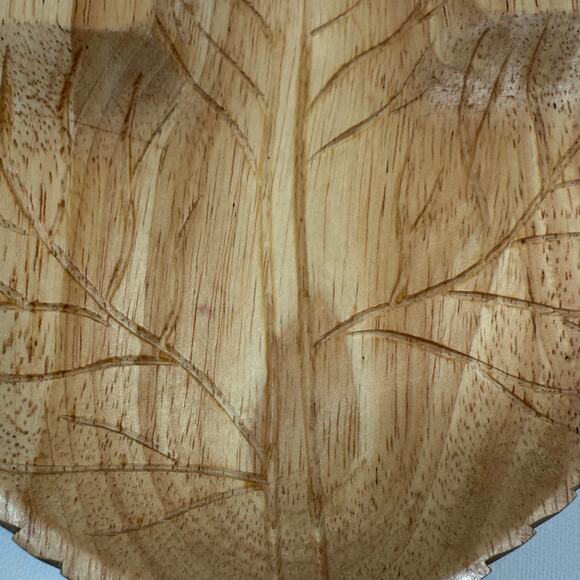 Vintage 1999 Clay Art Wooden Leaf Tray Hand Painted Avocado Green 9.5” x 7” - Picture 5 of 5